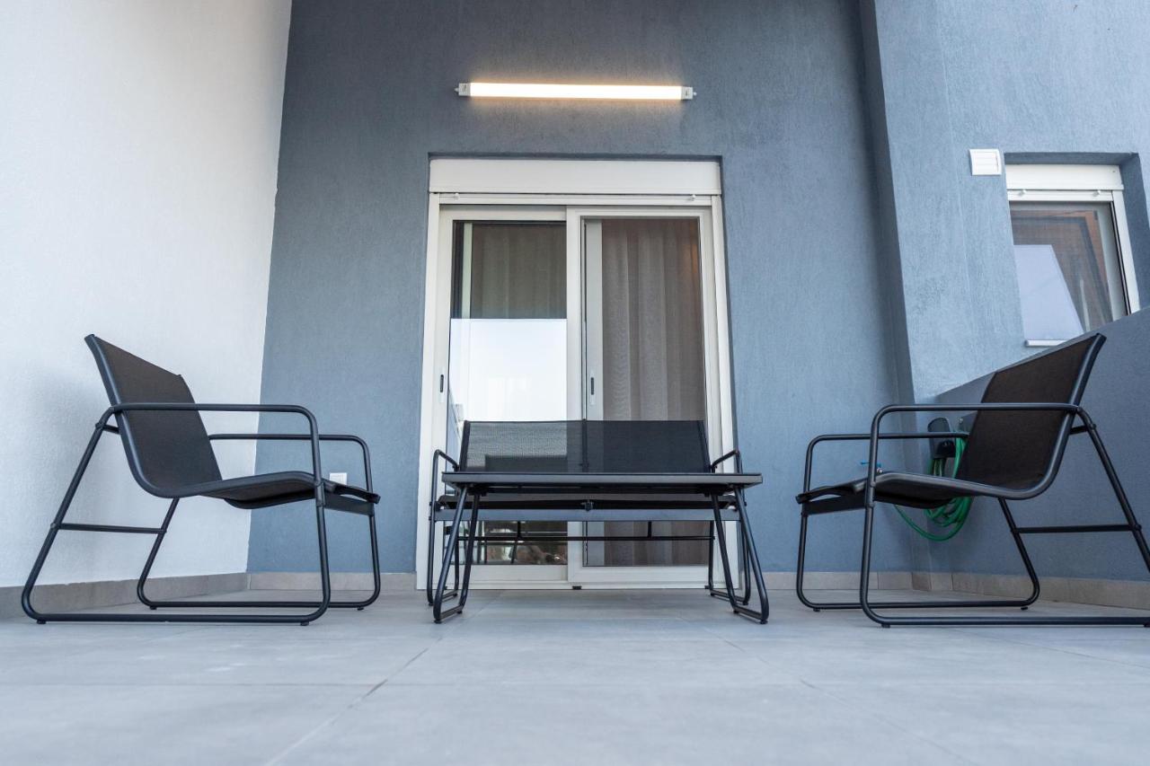 Yiasemi Apartments Nea Iraklitsa Εξωτερικό φωτογραφία